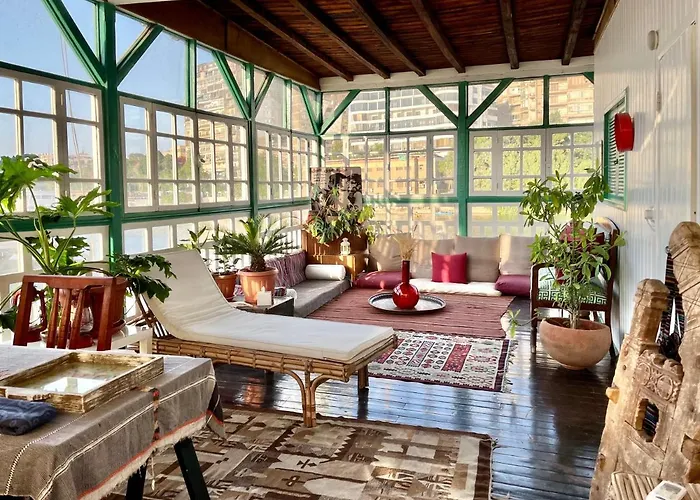 Houseboat65 - Historic Home On The Nile - Central Cairo