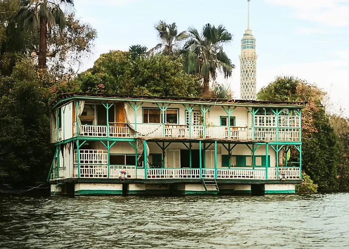 Houseboat65 - Historic Home On The Nile - Central Cairo